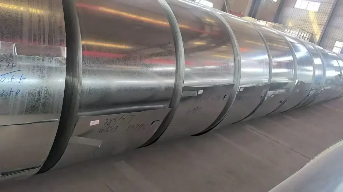 Smooth surface galvanized steel coil for fabrication