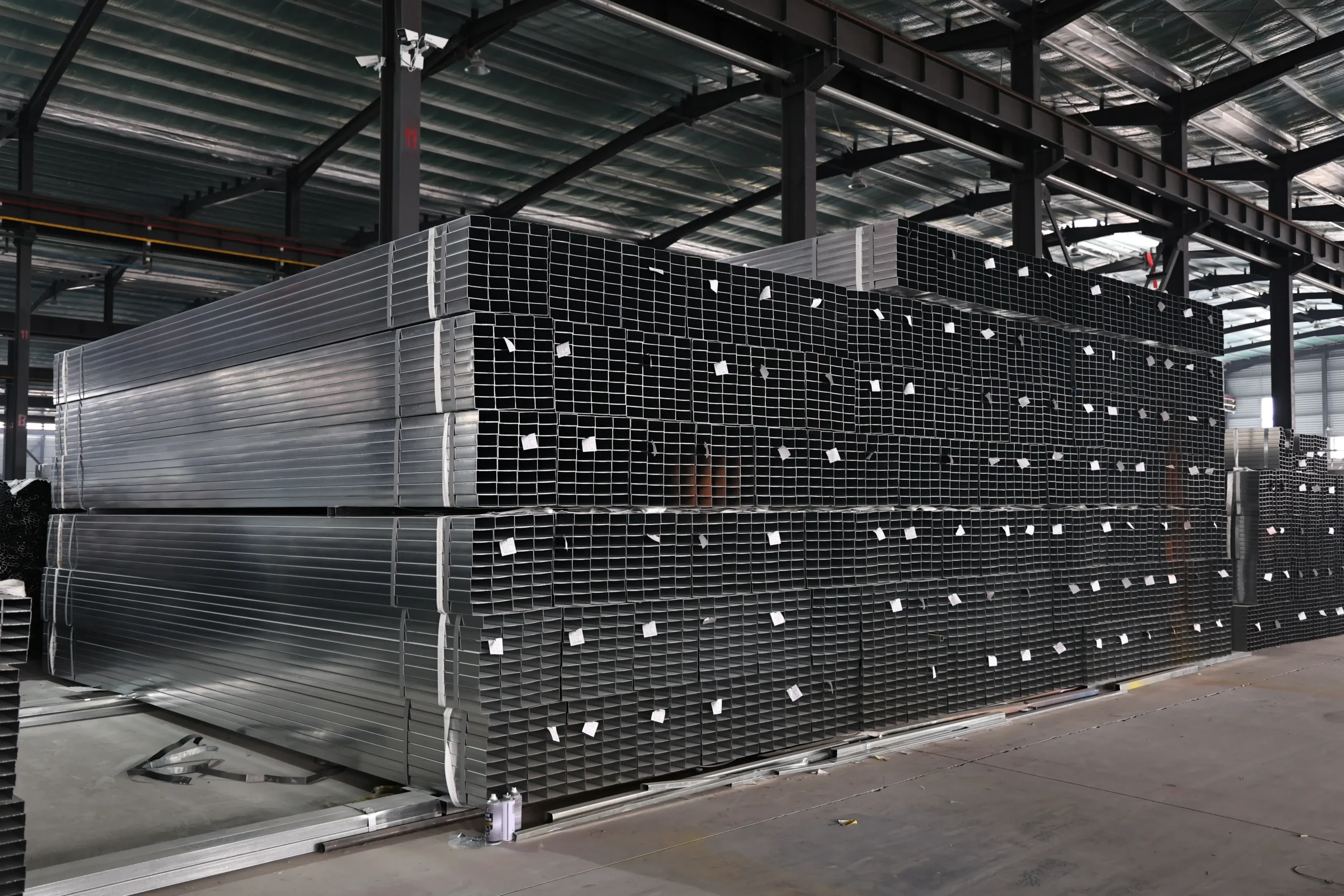 Square galvanized steel pipe ends