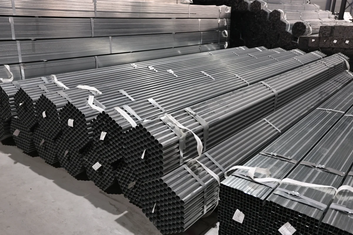 Bundled galvanized tubes ready for shipment